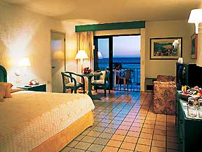 fiestaamericanaczmroom1.jpg