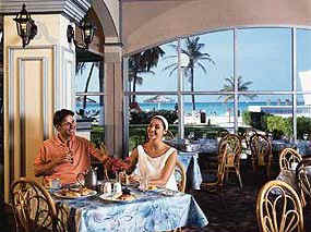 Holiday Inn Sunspree Resort & Casino Dining